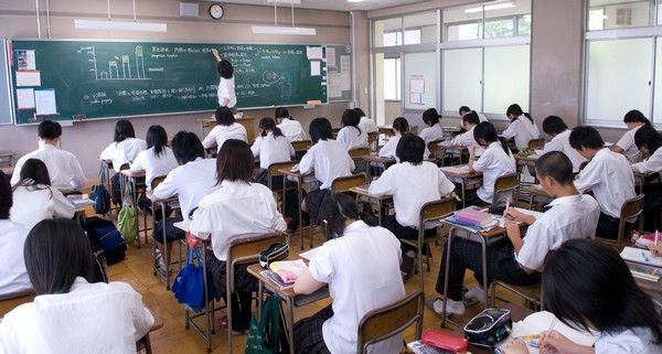 Alunos em sala de aula no Japão. Créditos: Japão em foco