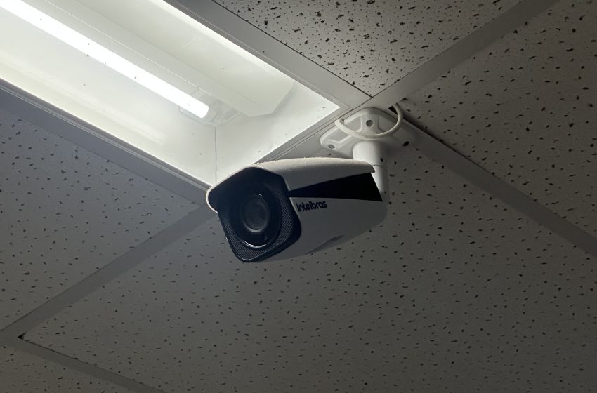  Projeto propõe instalação de câmeras dentro de salas de aula em Joinville
