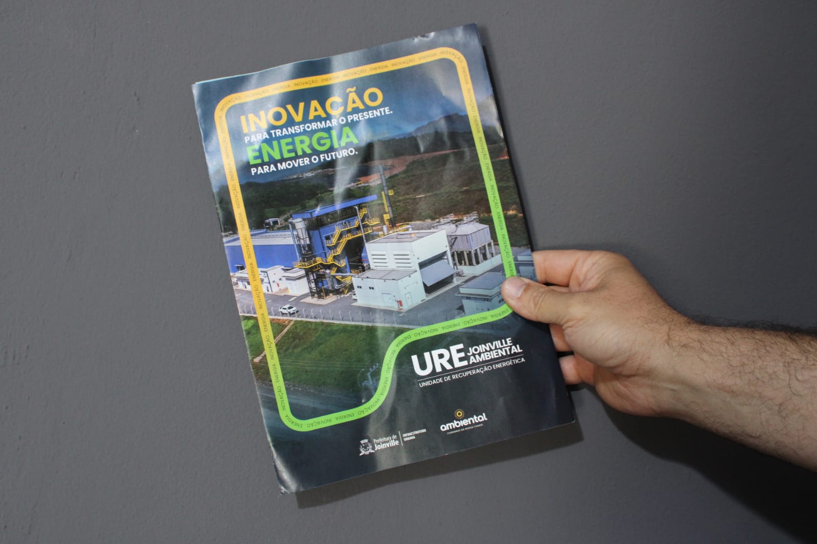 folder da Usina de Recuperação Energética (URE) de Joinville