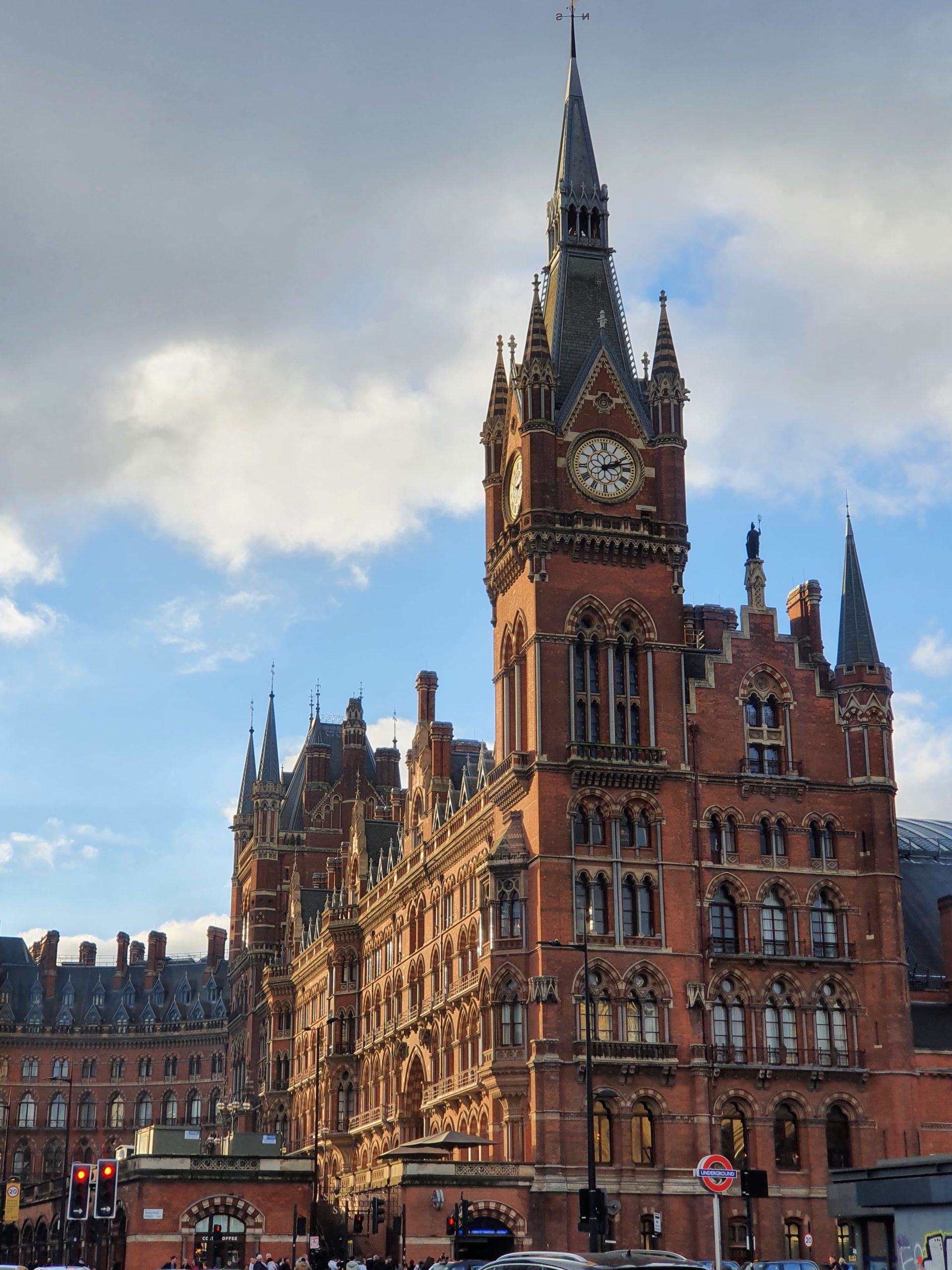 Estação ferroviária St Pancras International, em Londres. Próximo a King's Cross