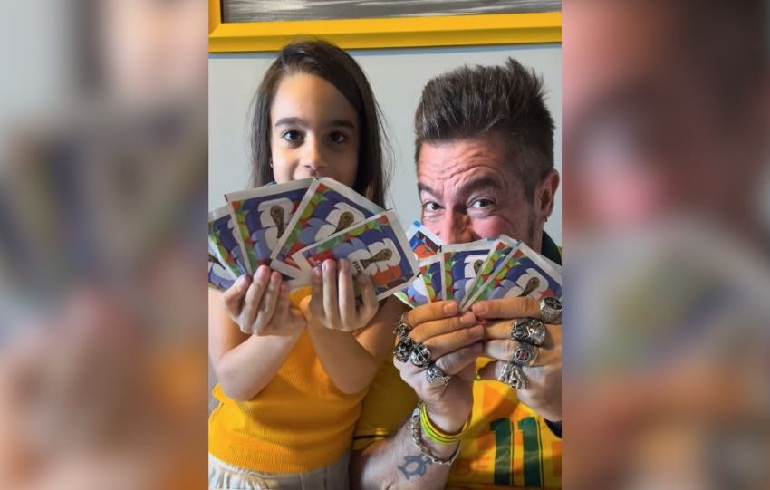 Pai e filha levam 28 dias e gastam R$ 1,1 mil para completar álbum da Copa em Joinville