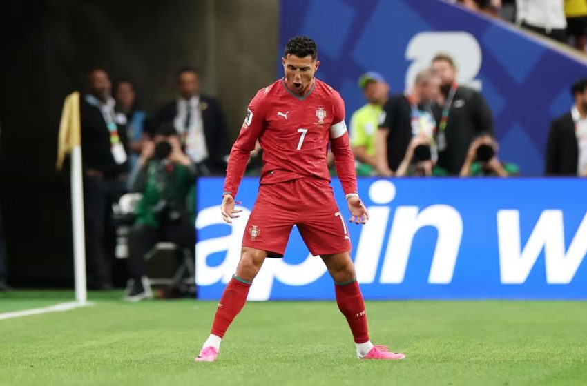  Com dois gols de Cristiano Ronaldo, Portugal goleia o Uzbequistão e encaminha classificação