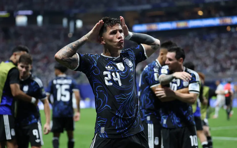 A Argentina está garantida na final da Copa do Mundo de 2026 depois de uma virada em cima da Inglaterra por 2 a 1