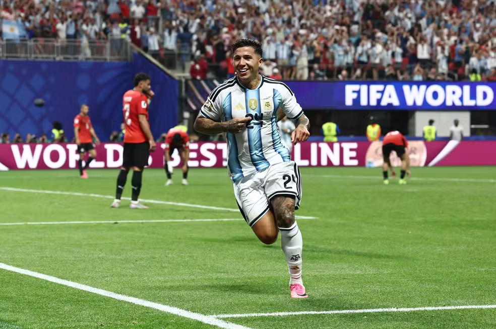 Argentina vence Egito com uma virada histórica